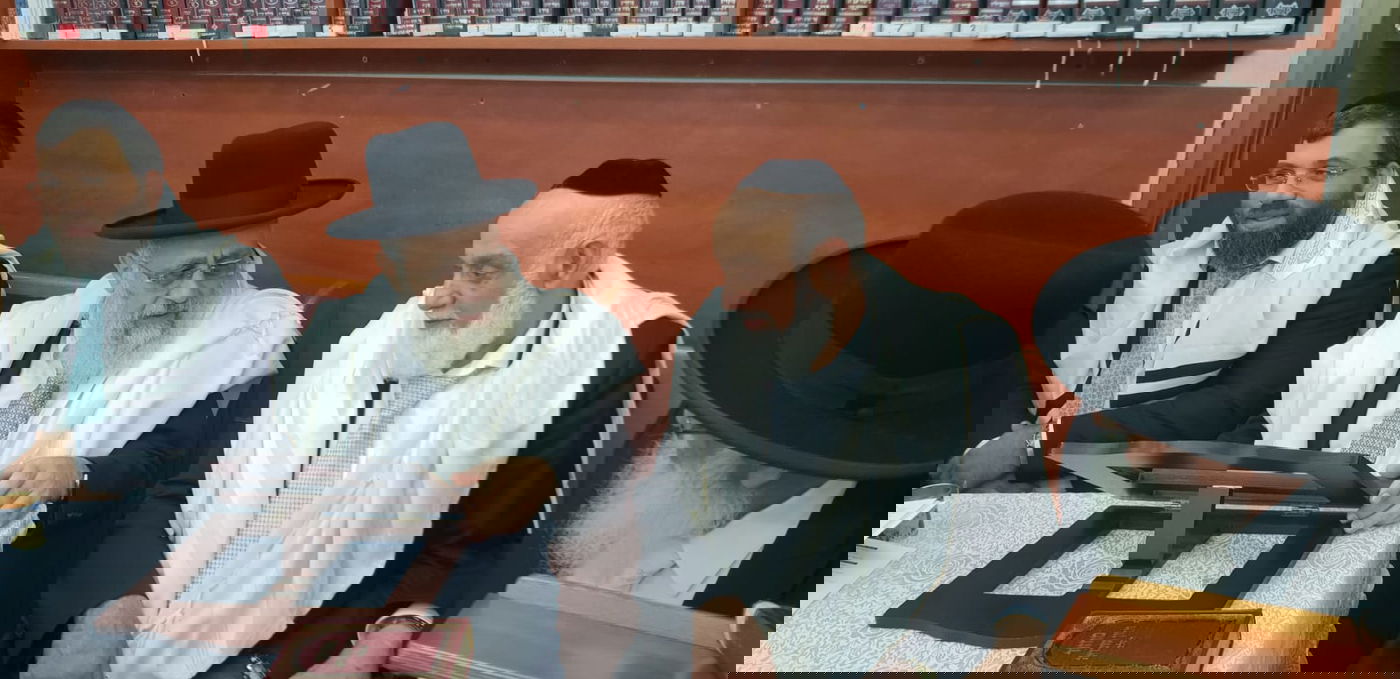 הראשון לציון בהבדלה וקידוש לבנה. תיעוד