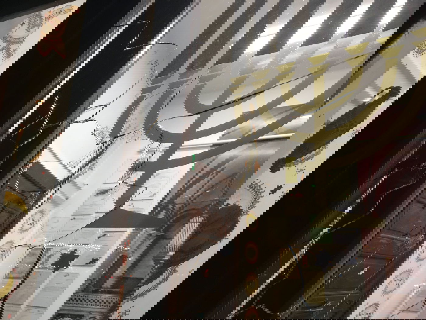 הנזק שנגרם לחלון