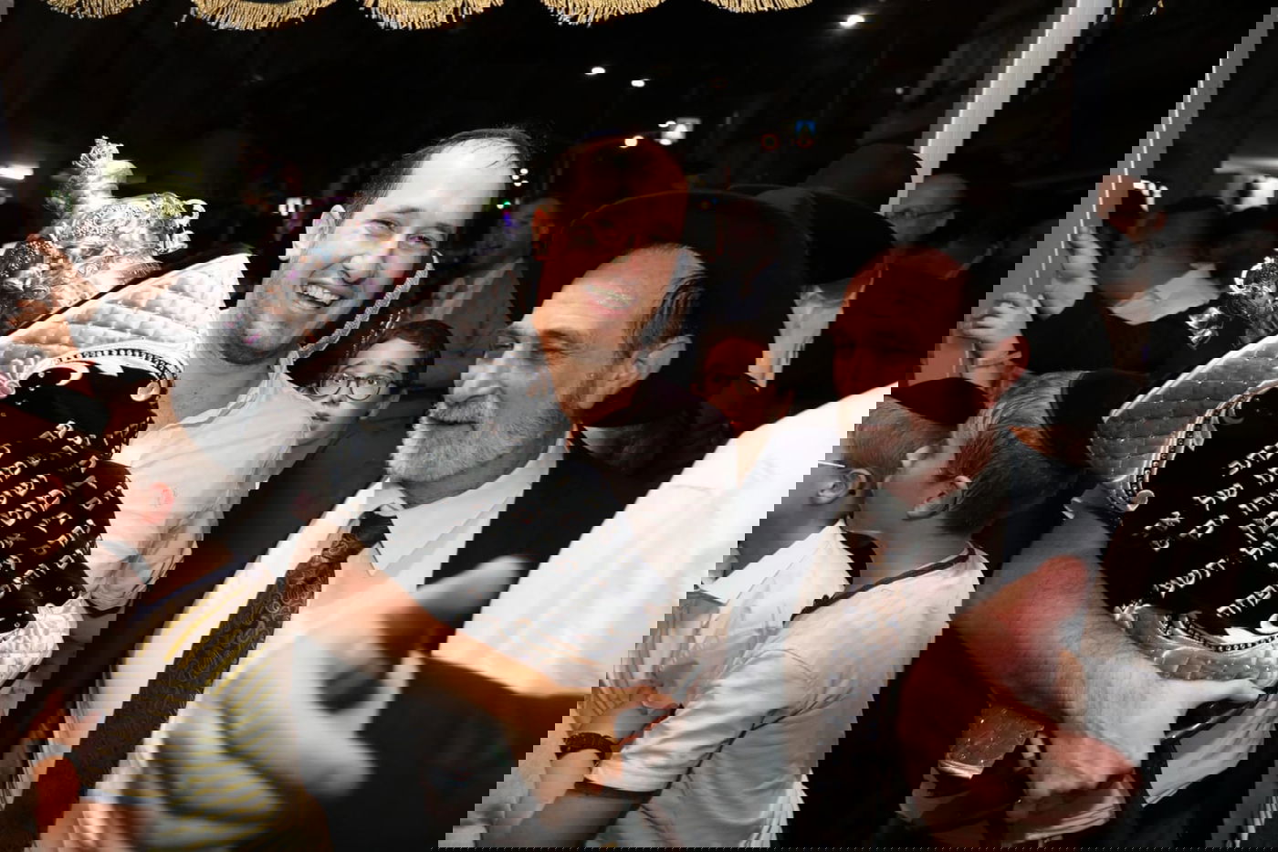 הכנסת ספר התורה שריגשה את בני ברק • תיעוד