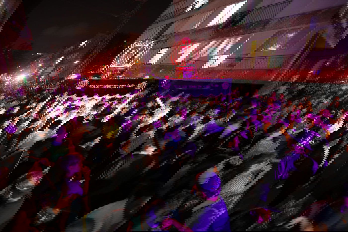 הכנסת ספר התורה שריגשה את בני ברק • תיעוד