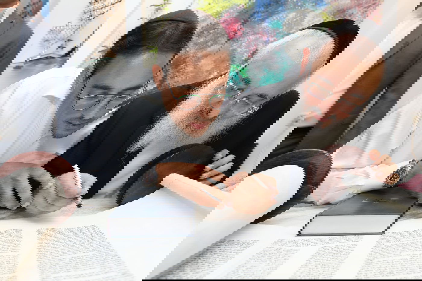 הכנסת ספר התורה שריגשה את בני ברק • תיעוד