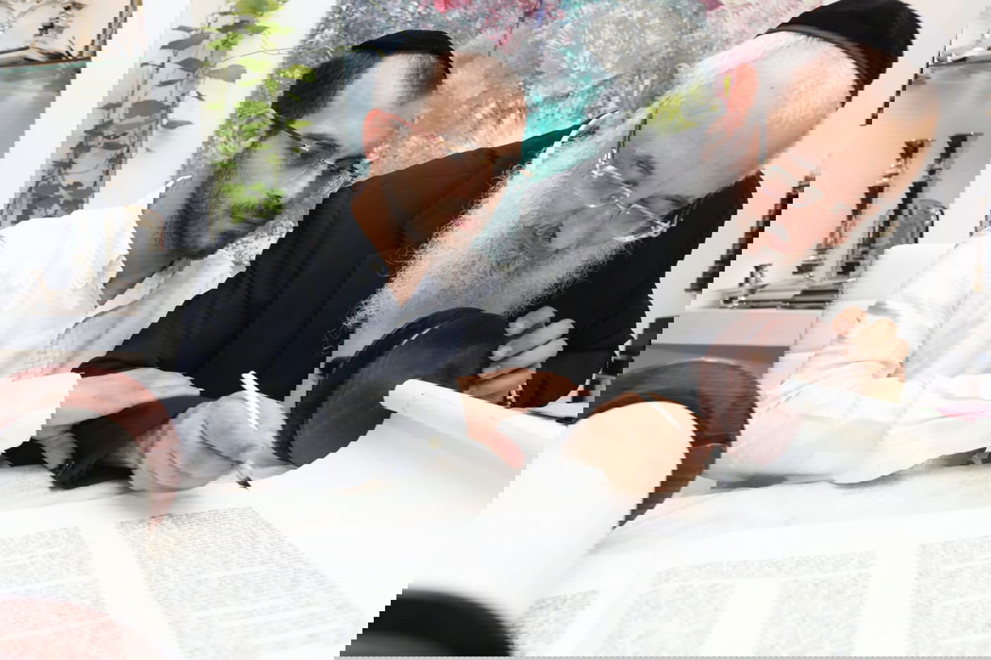 הכנסת ספר התורה שריגשה את בני ברק • תיעוד