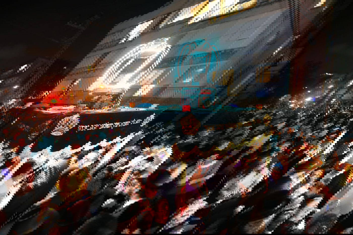 הכנסת ספר התורה שריגשה את בני ברק • תיעוד