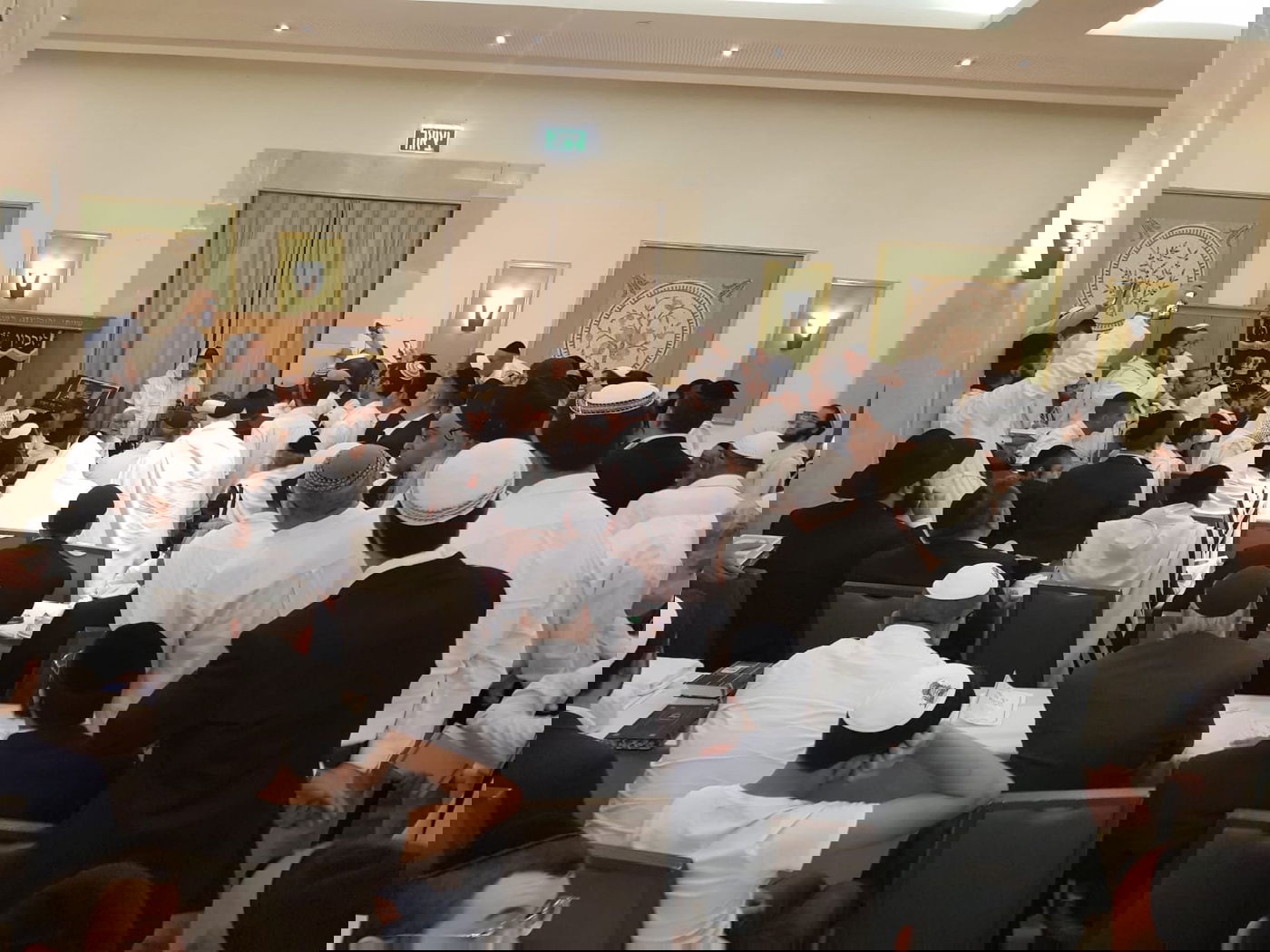 יום הכיפורים במעונו של הראשון לציון הגר"ש עמאר