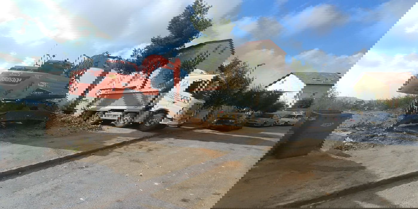 צפו: הסוכה של משפחת ספרא לזקן הראשונים לציון