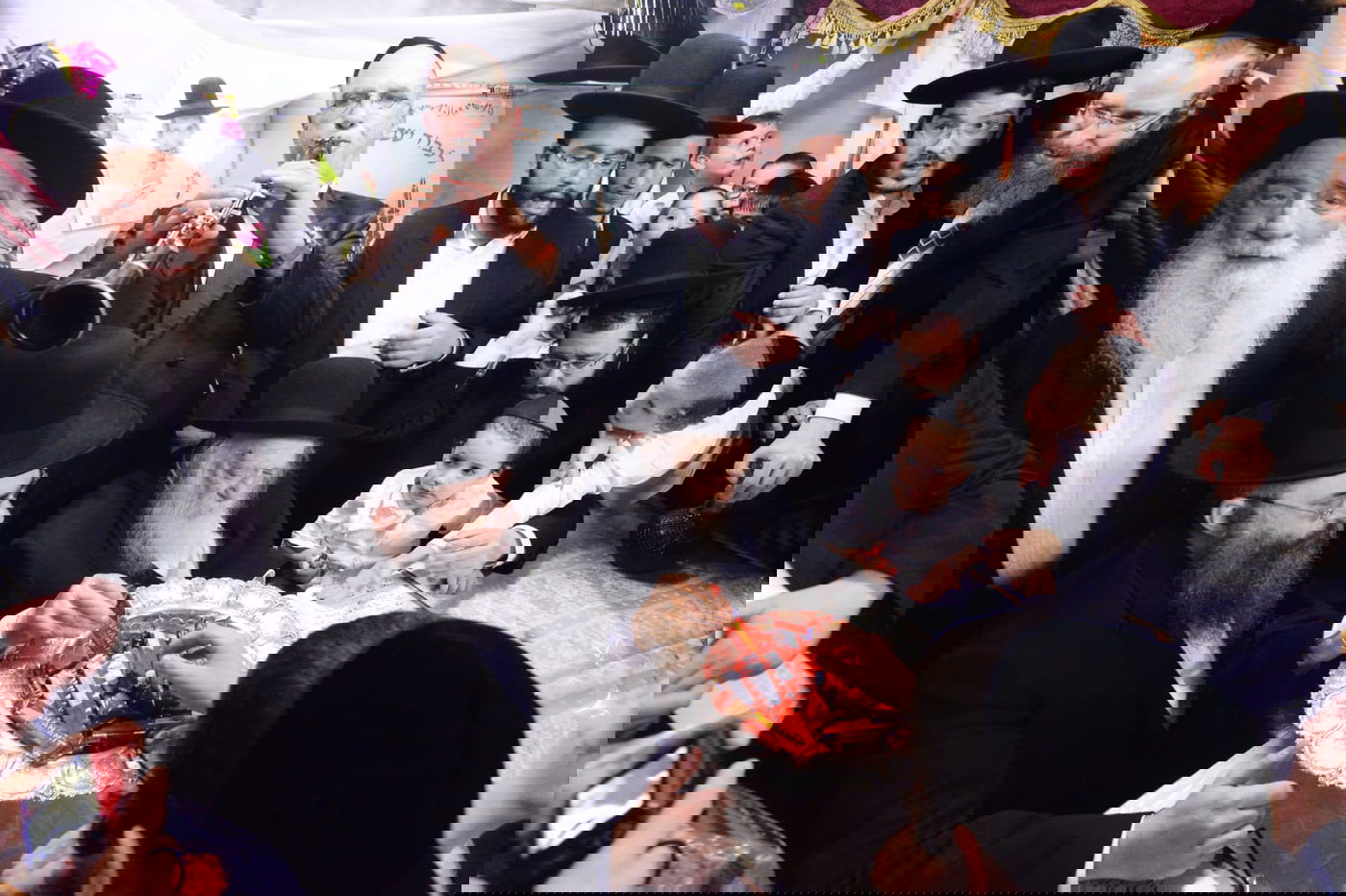 עם וופלים: שמחת החג אצל מרן הגר"ח קנייבסקי