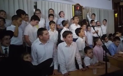 שירת הילדים בשמחת בית השואבה • צפו