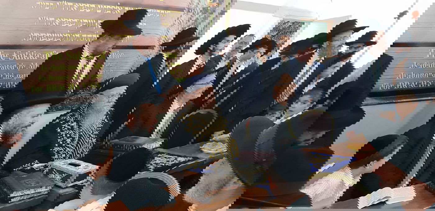 חג הסוכות במעונו של זקן הראשונים לציון