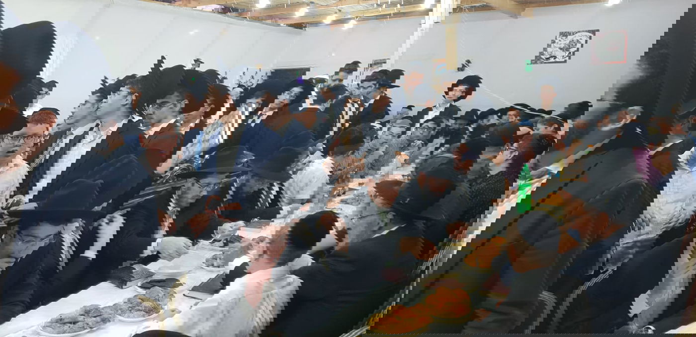 חג הסוכות במעונו של זקן הראשונים לציון