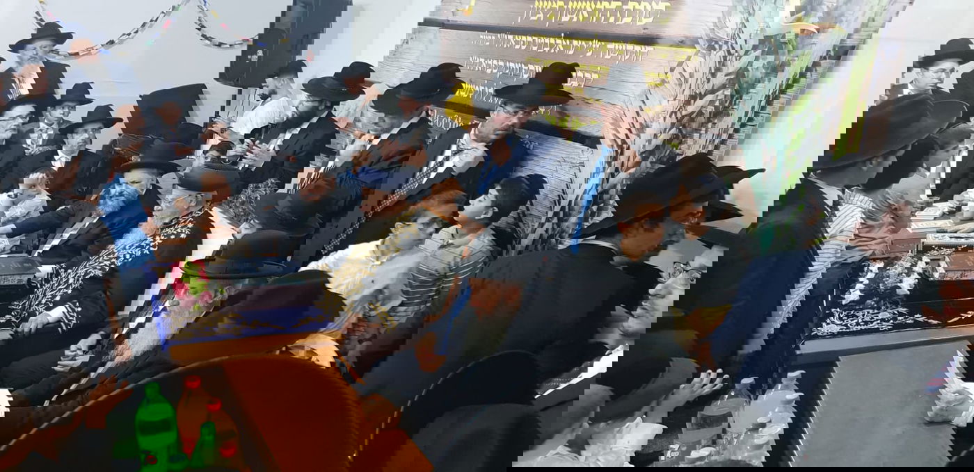 חג הסוכות במעונו של זקן הראשונים לציון