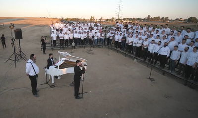 אברומי וינברג ובחורי רש"י שרים "ברכת כהנים" • צפו