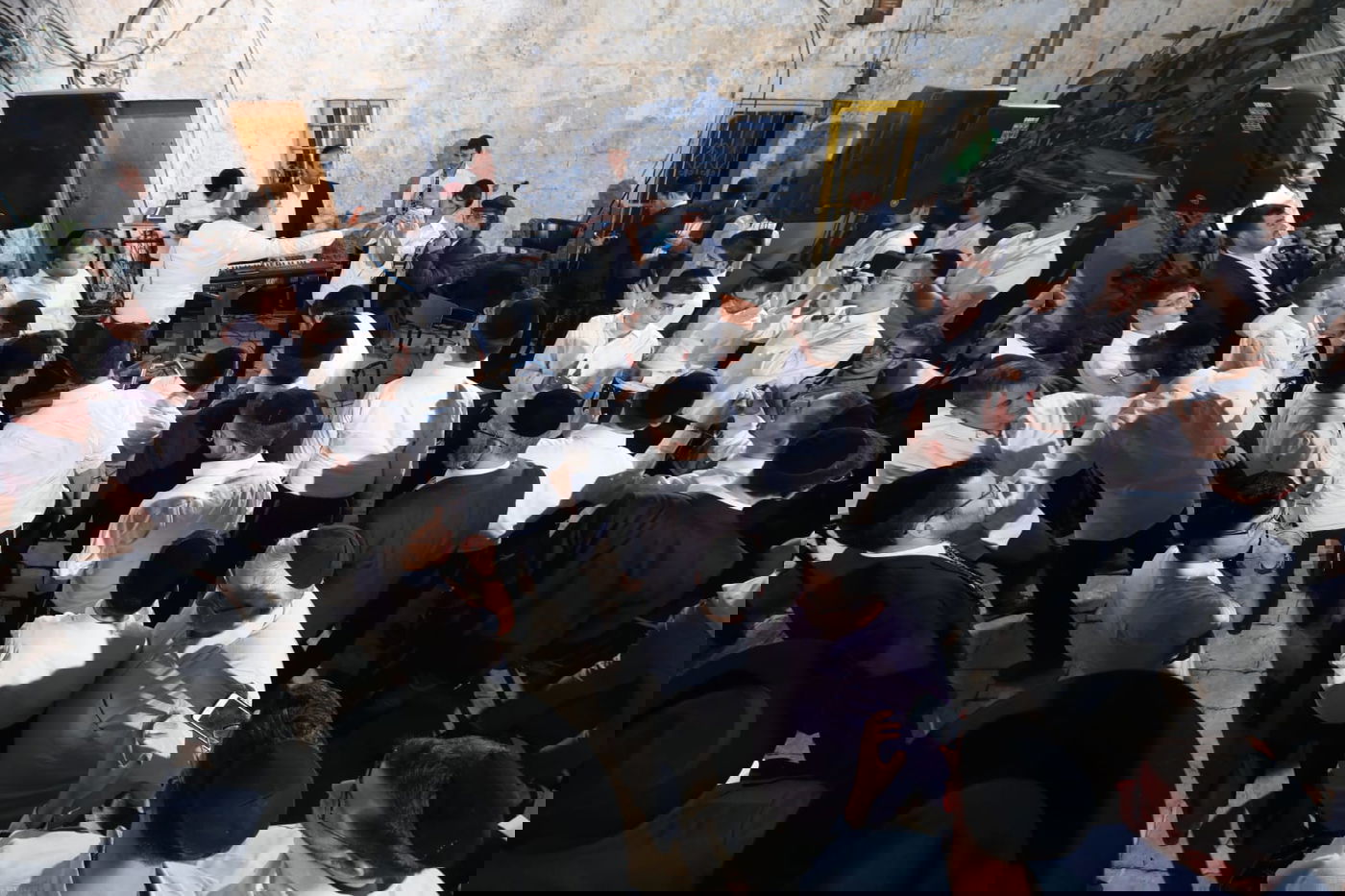 קנין דעת: זיץ ליל הושענה רבה עם רולי דיקמן, נתנאל מנת ומיילך קאהן • צפו