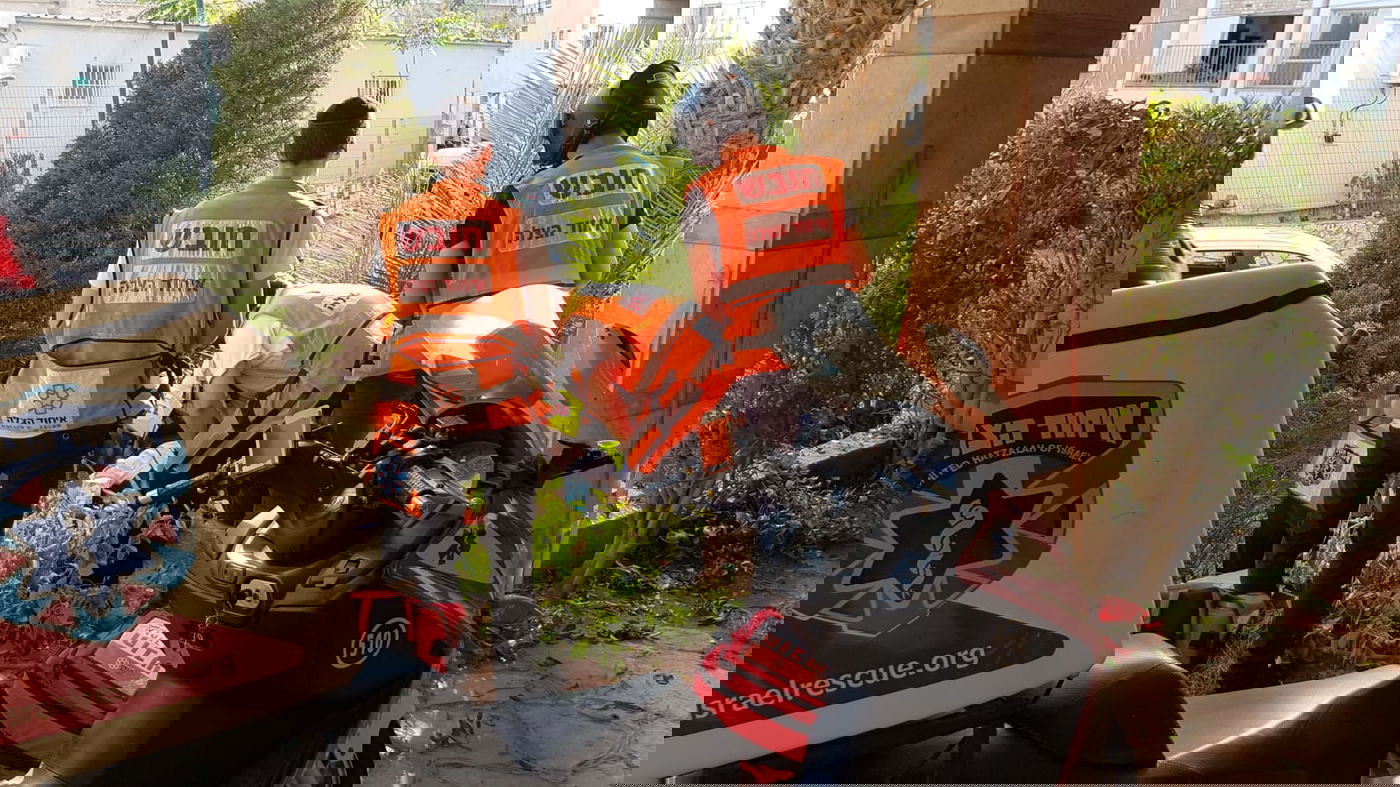 בן 60 נפל מגדר ברחוב ונפצע באורח בינוני