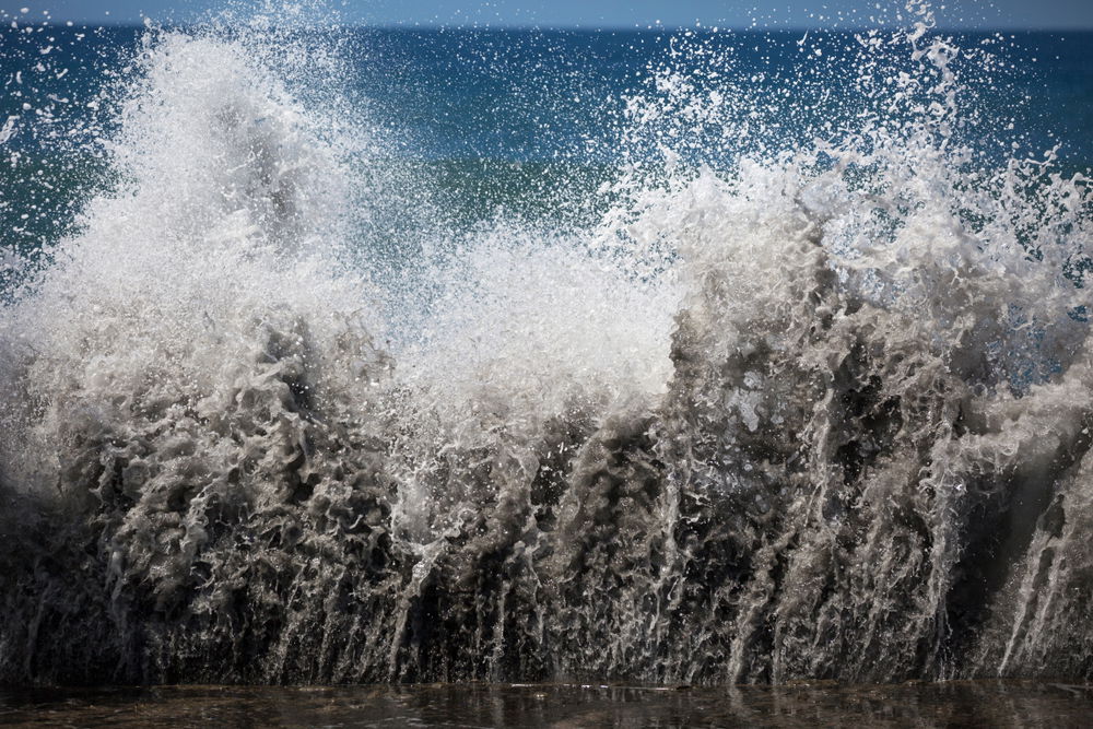 מעל 1200 נהרגו בצונאמי הגדול באינדונזיה