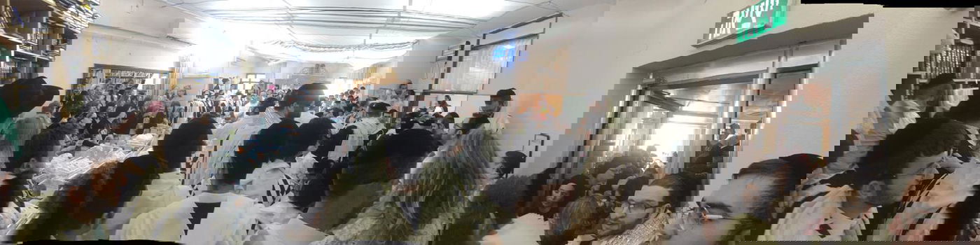 הנכרי תיעד בשמחת תורה: "כל הנערים" לעשרות תינוקות