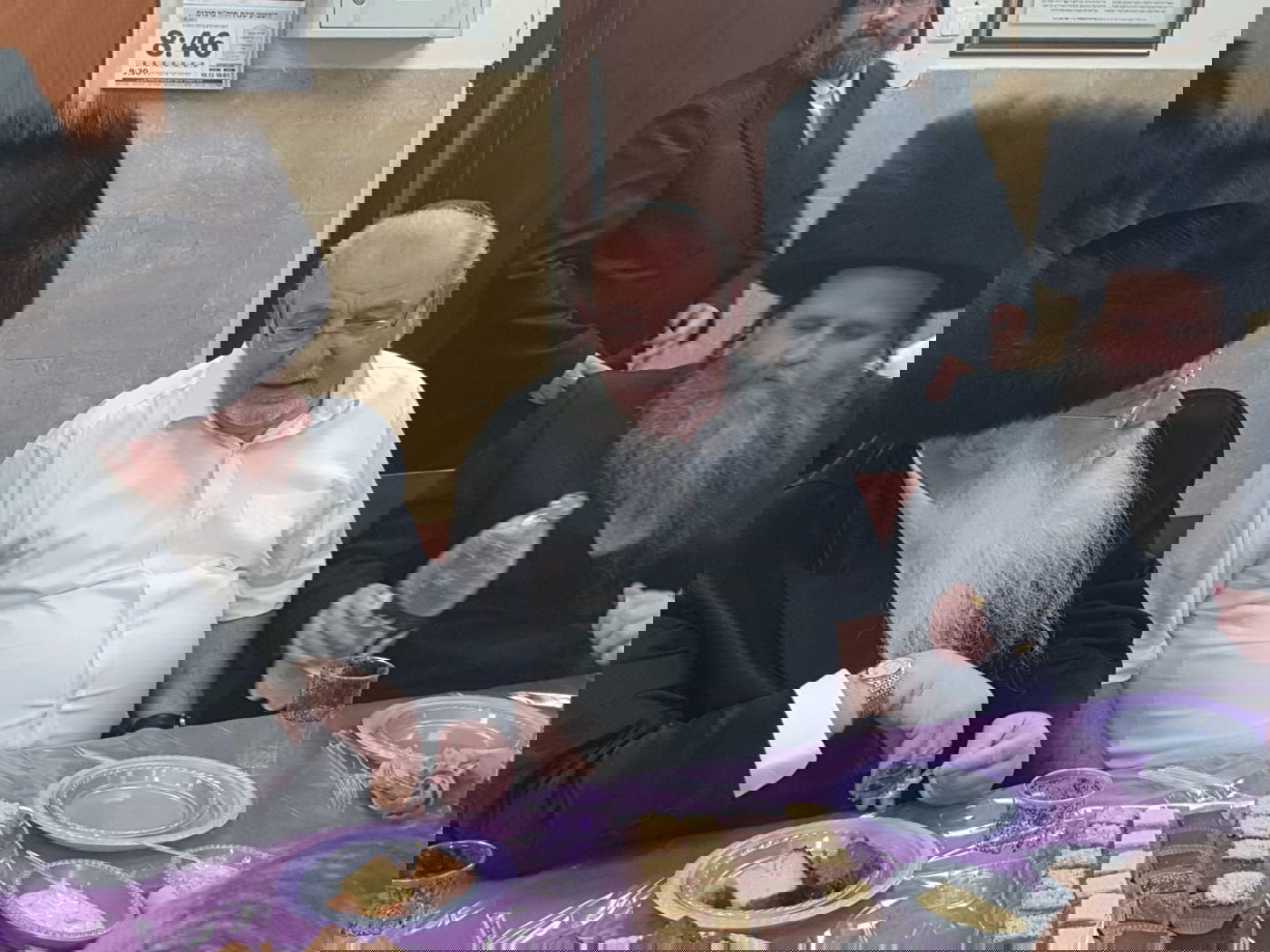 ההקפה של הפוליטיקאים על 'שמחת תורה'