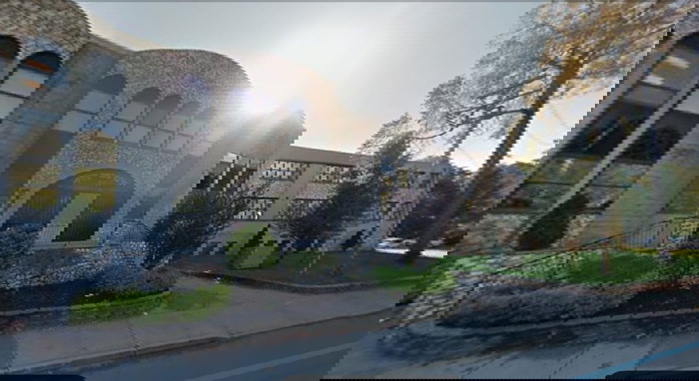 בית הכנסת בניו סקוור