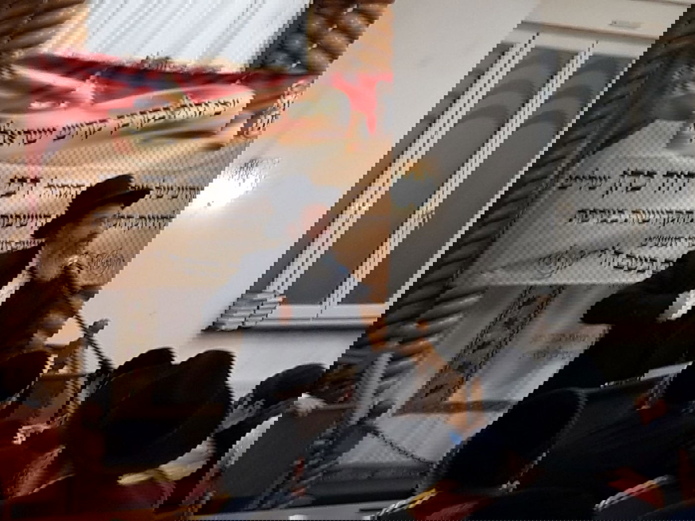 עם מתורגמן: מסע חבר ה'מועצת' לצרפת