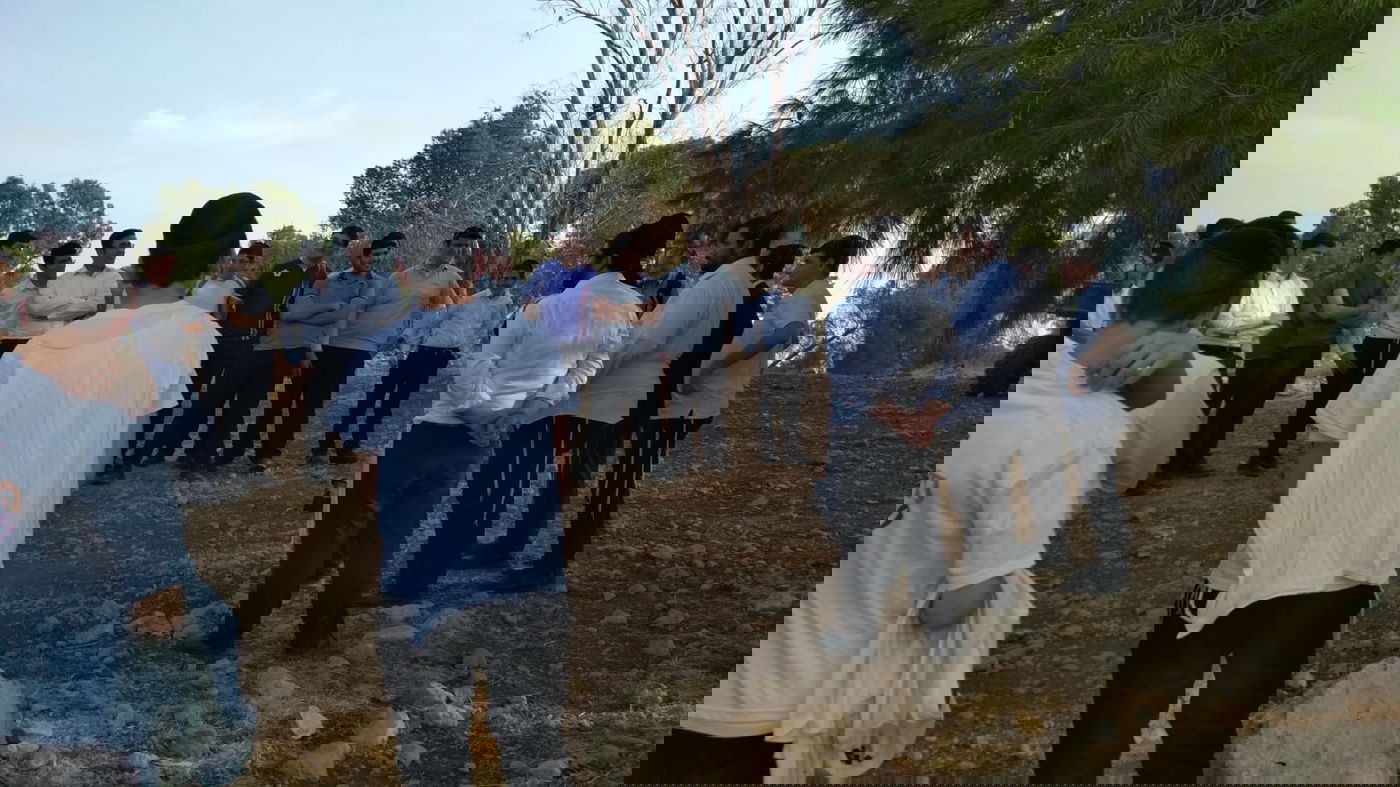 הטיול של בני הישיבות: שחרית ביער ופיינטבול