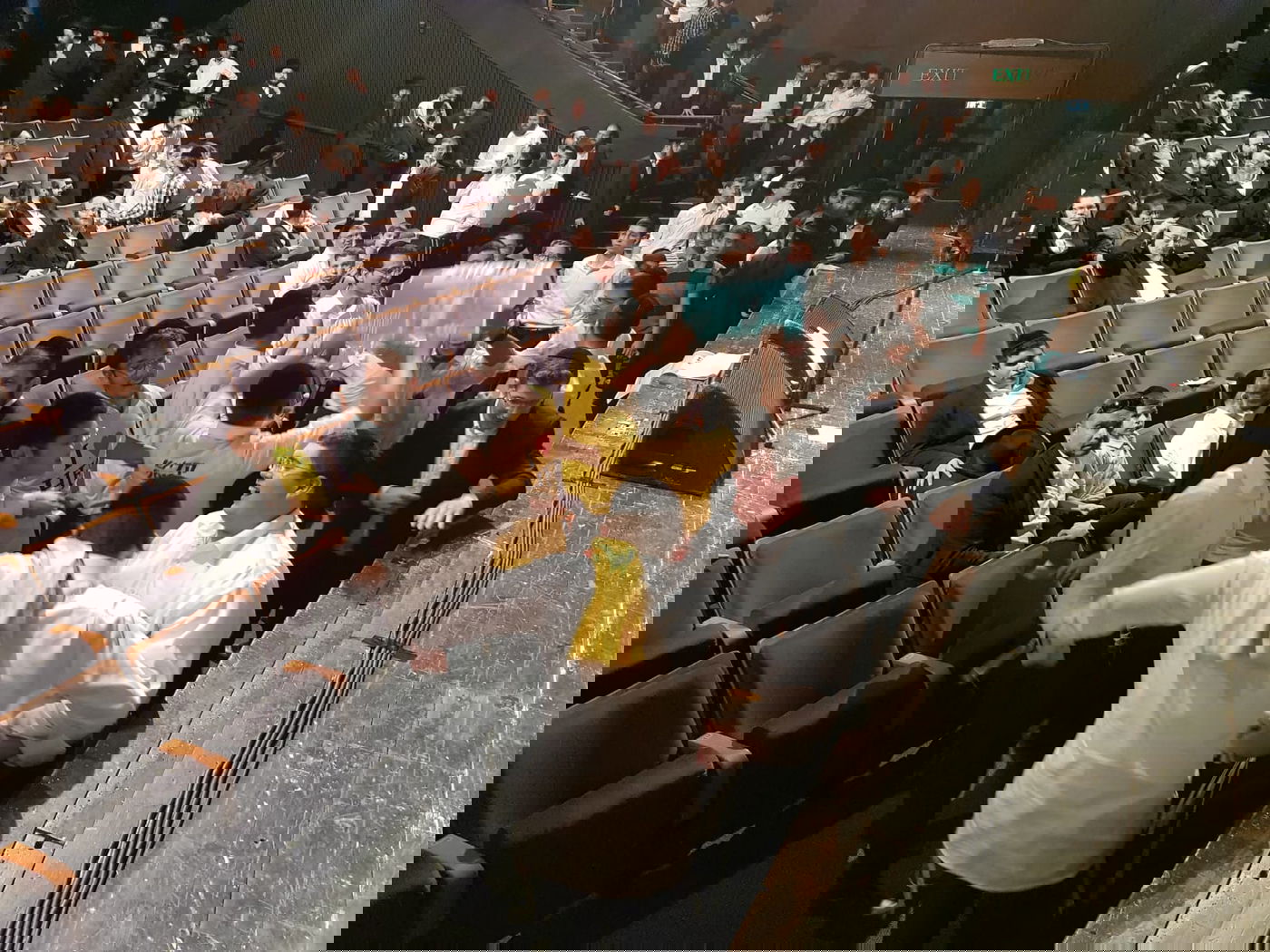 באירוע ביוזמת יונה יהב: שלטי תמיכה בעינת קליש