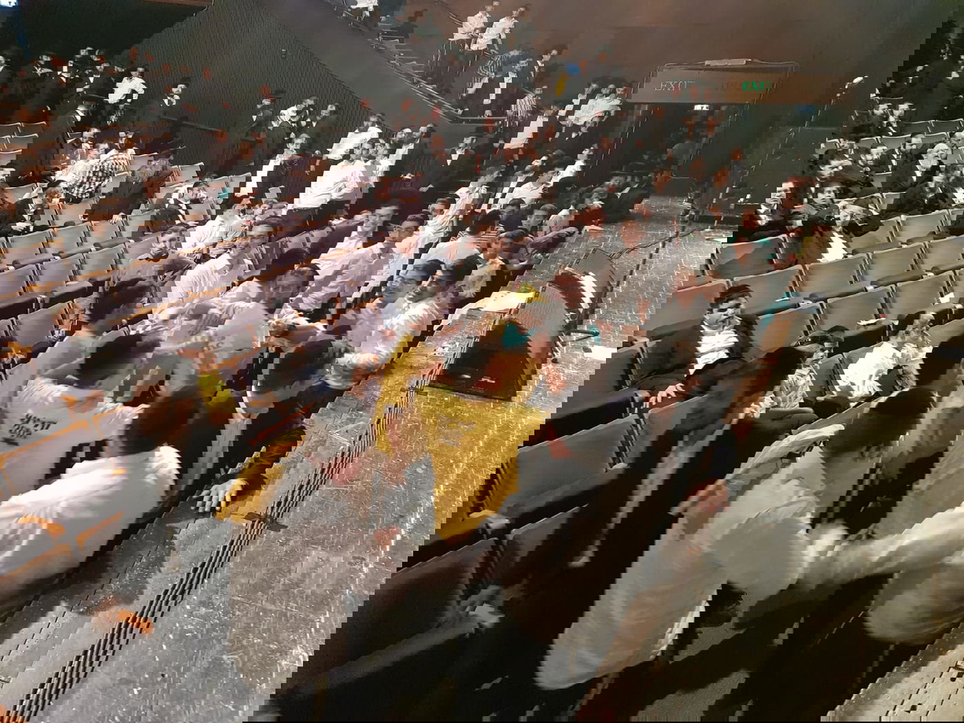 באירוע ביוזמת יונה יהב: שלטי תמיכה בעינת קליש