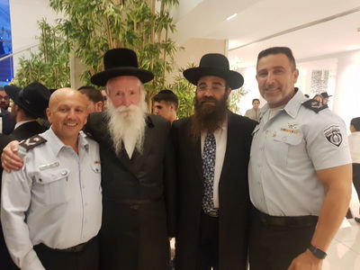בכירי שירות בתי הסוהר בחתונת בת הרב הראשי
