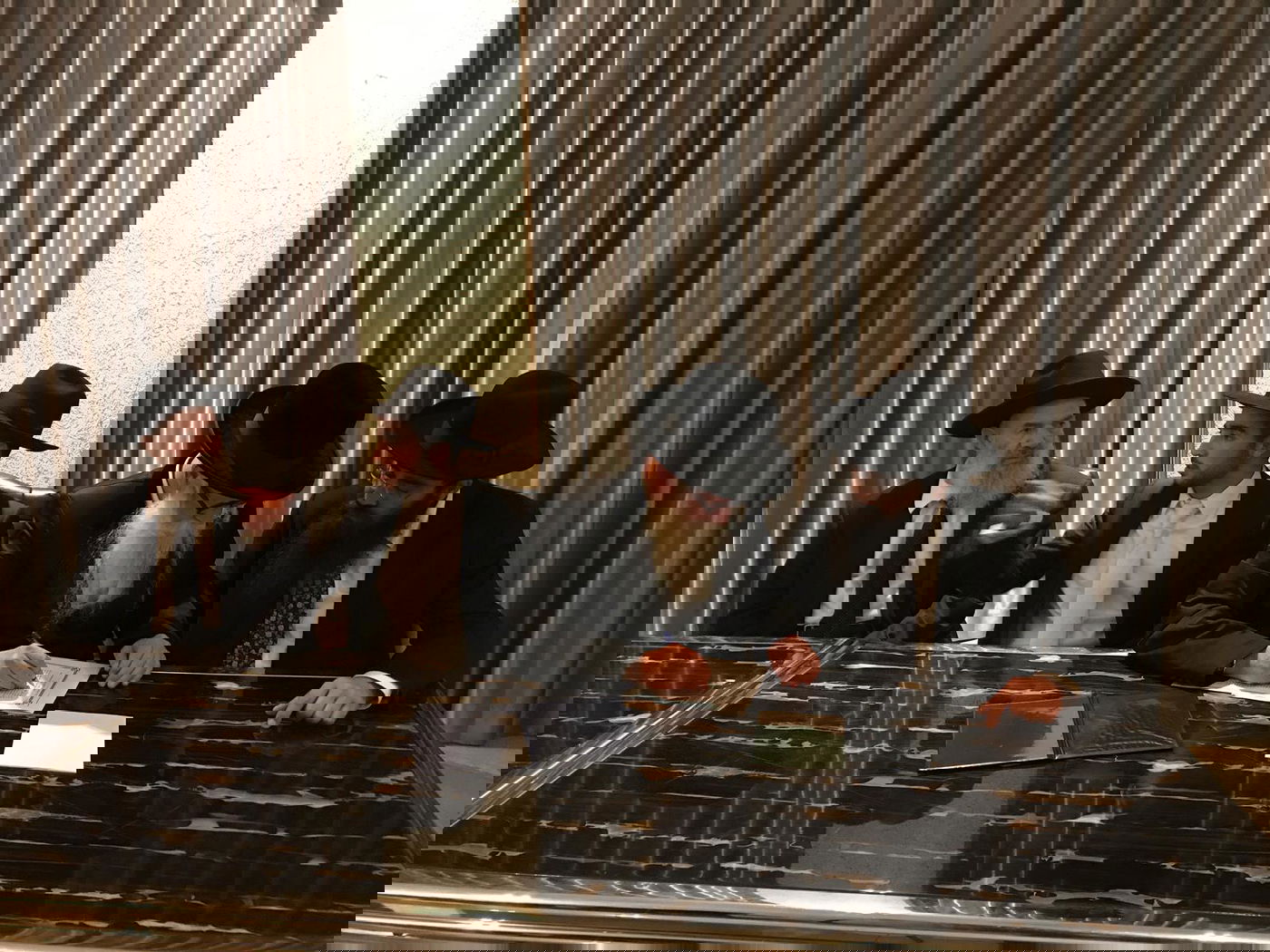 בכירי שירות בתי הסוהר בחתונת בת הרב הראשי