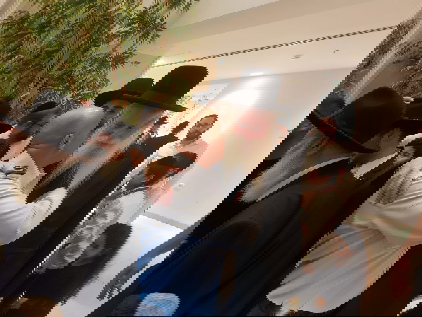 בכירי שירות בתי הסוהר בחתונת בת הרב הראשי