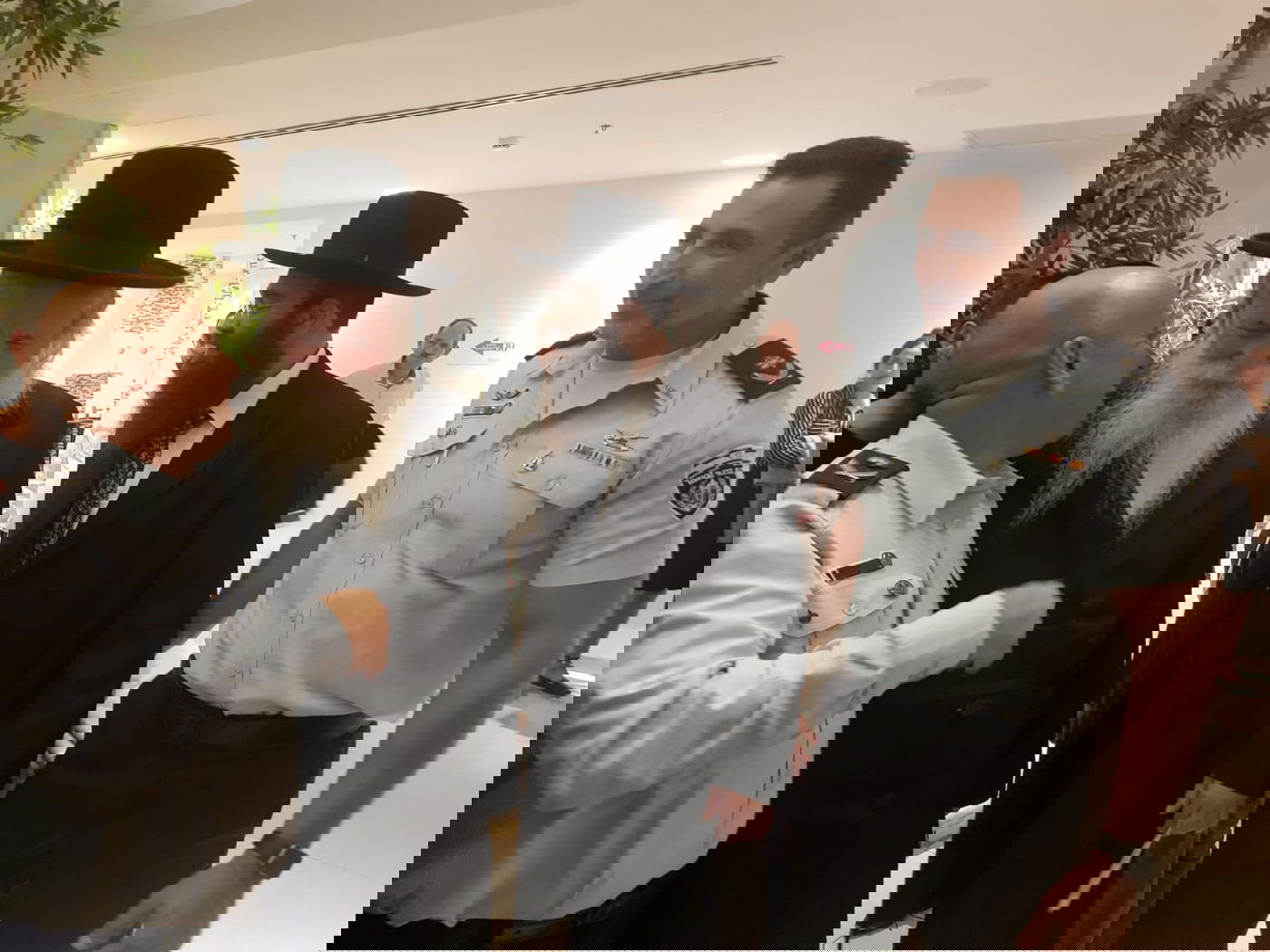 בכירי שירות בתי הסוהר בחתונת בת הרב הראשי