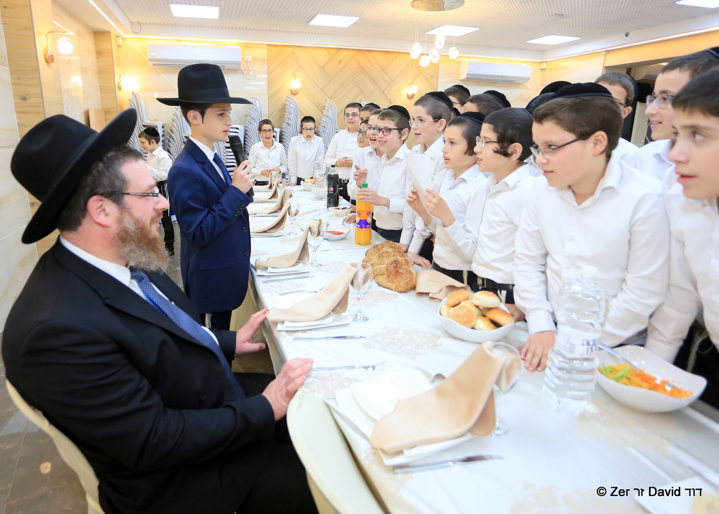 צפו בגלריה: בר מצווה לנין הגר"ח קנייבסקי