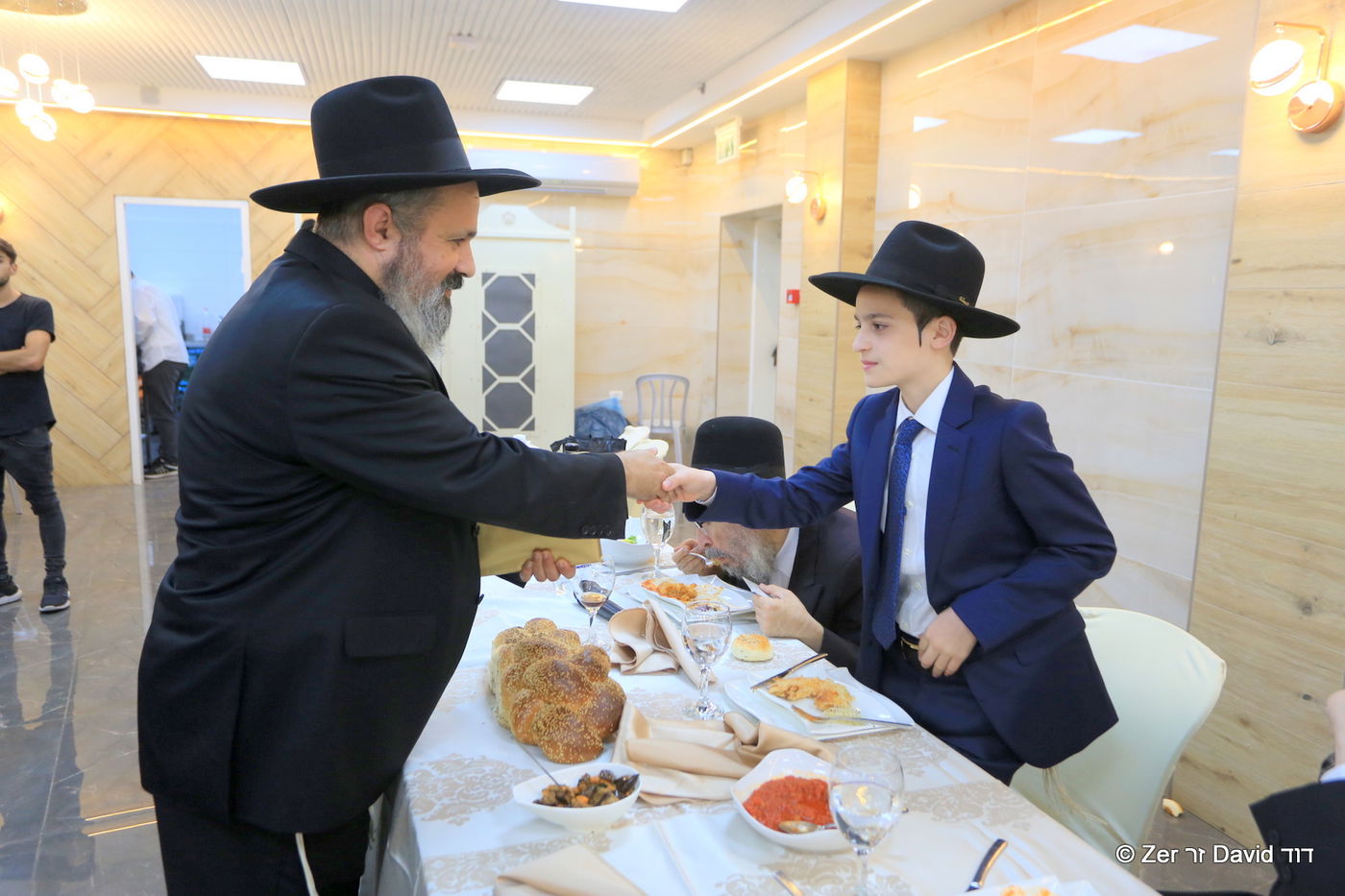 צפו בגלריה: בר מצווה לנין הגר"ח קנייבסקי