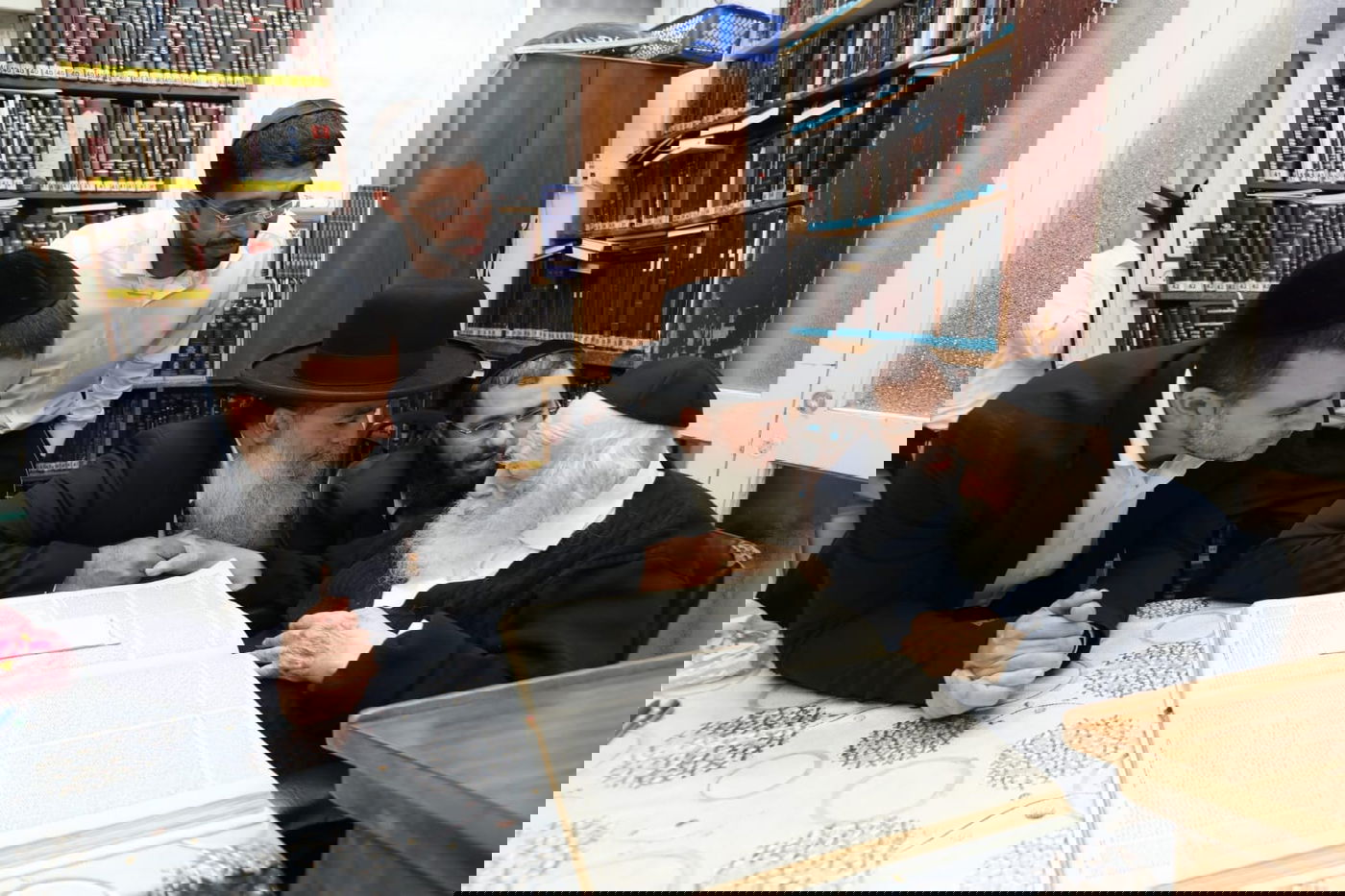 הרב יגאל כהן התברך אצל מרן שר התורה. צפו