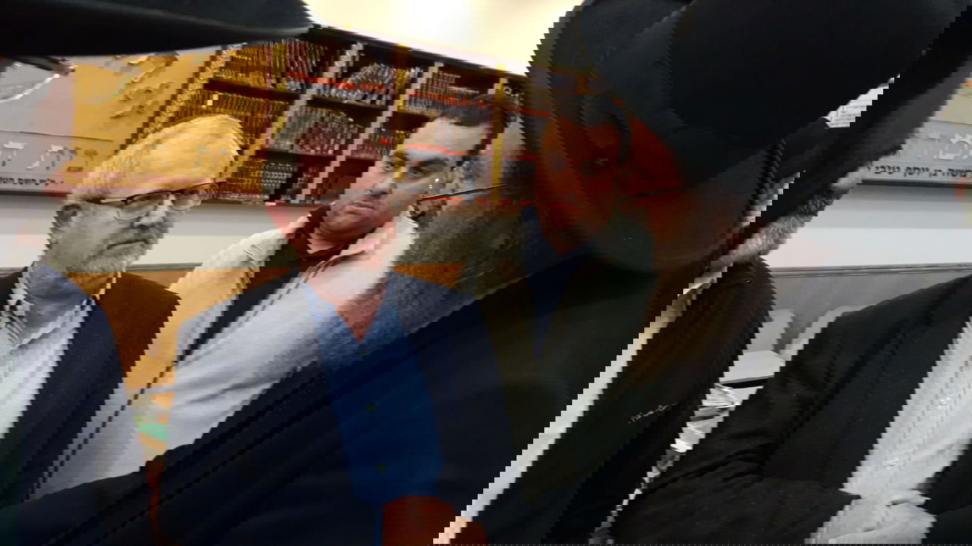 צפו: המסע של חבר ה'מועצת' בצרפת