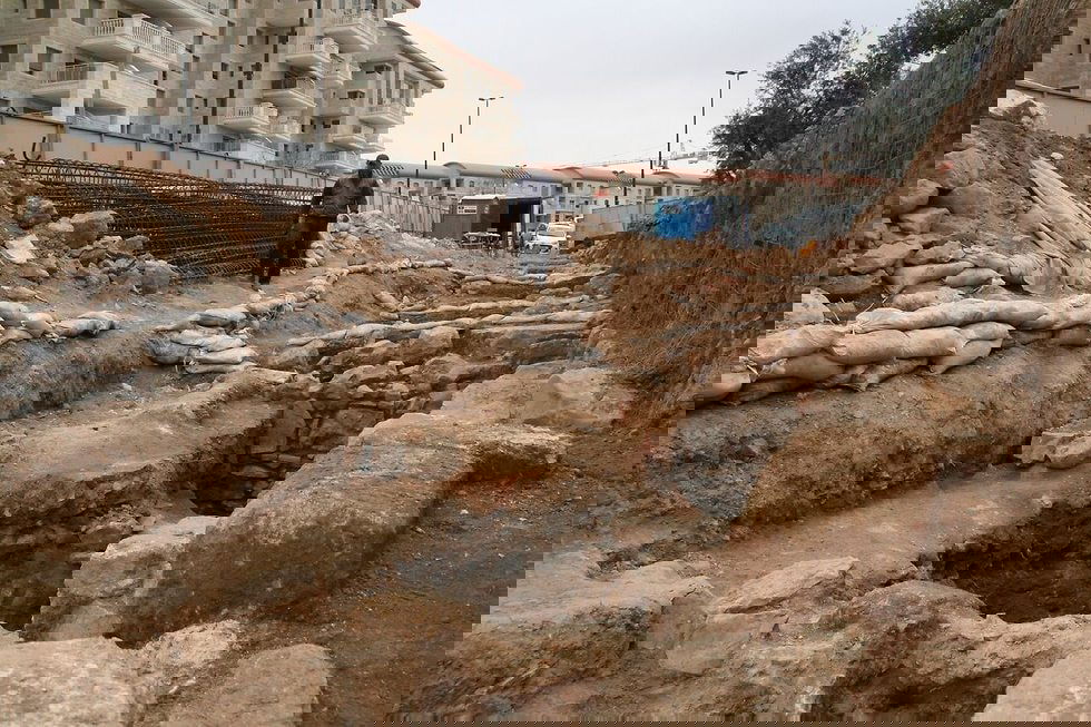 החפירה ליד בנייני האומה,