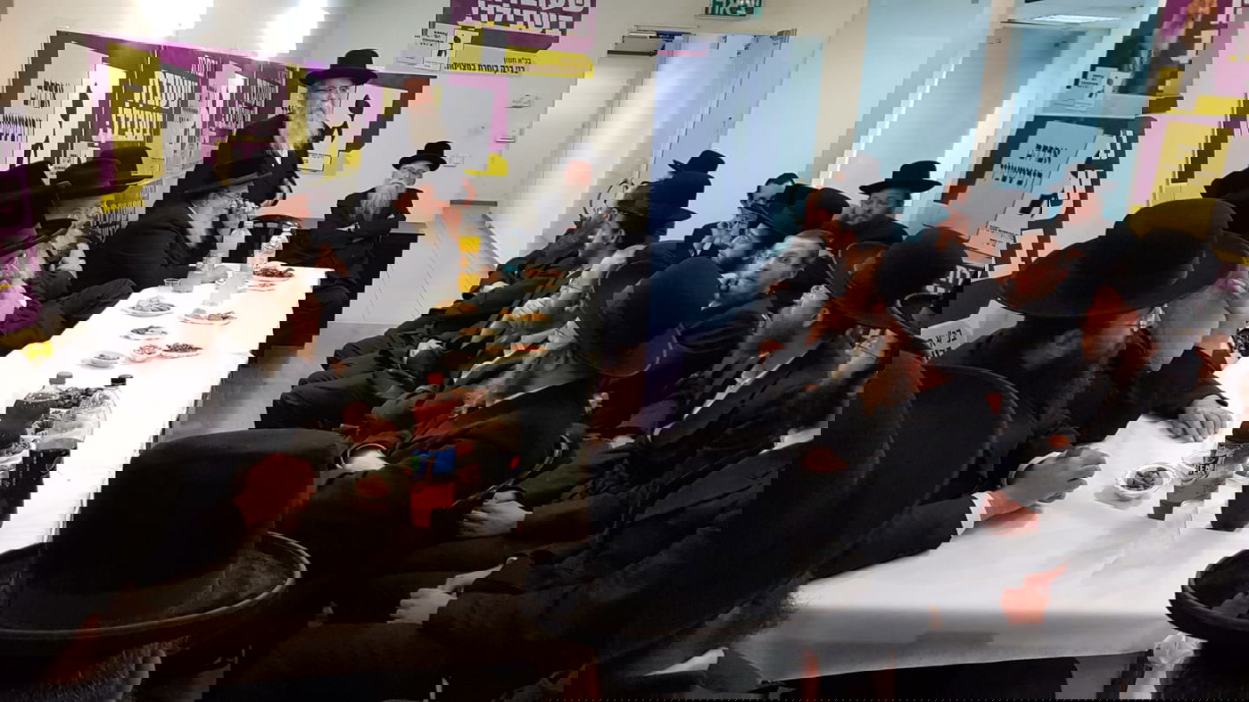 בבית שמש - מתיחות, בבני ברק - אחדות