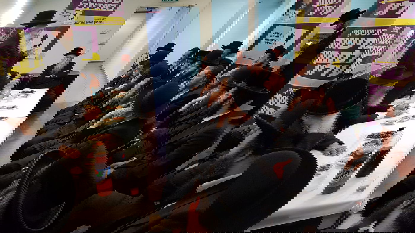 בבית שמש - מתיחות, בבני ברק - אחדות