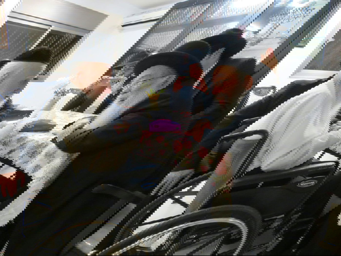 הגר"צ רוטברג ביקר בבית הגרא"ד אוירבך