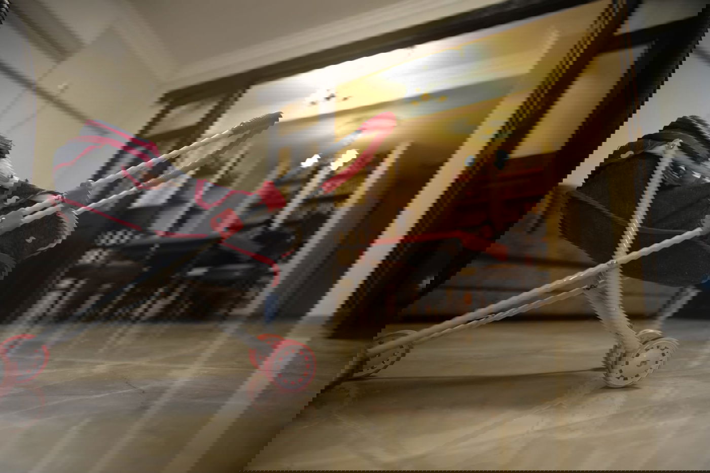 תיעוד נדיר ובלעדי: הצצה למשפחה מ"נשות השאלים"