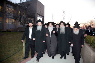 הרבי מצאנז בליקווד. ארכיון