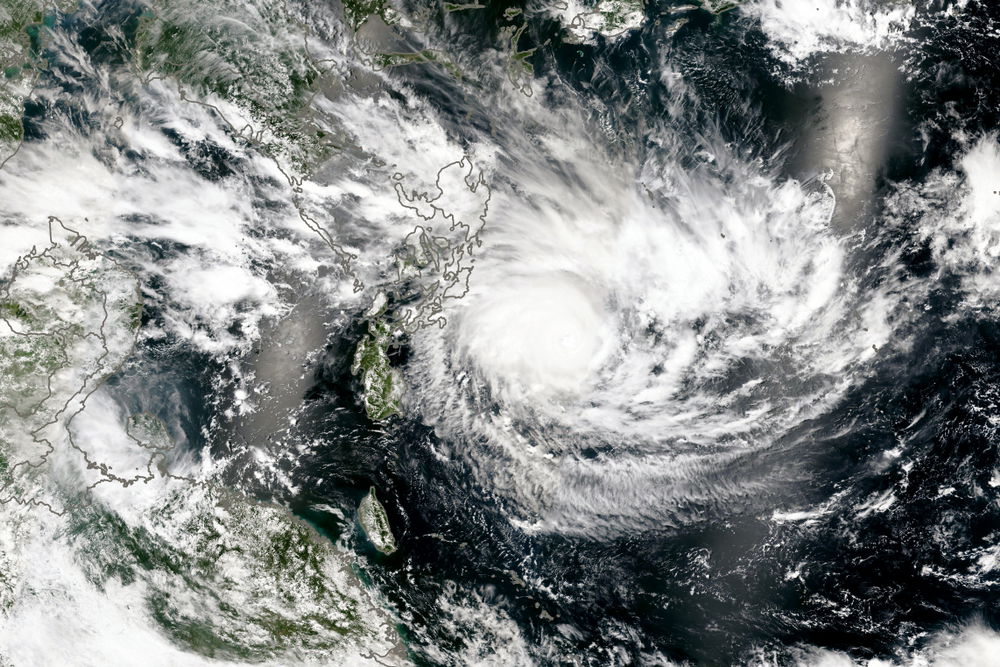 הוריקן "מייקל" התחזק: מאות אלפים נמלטו