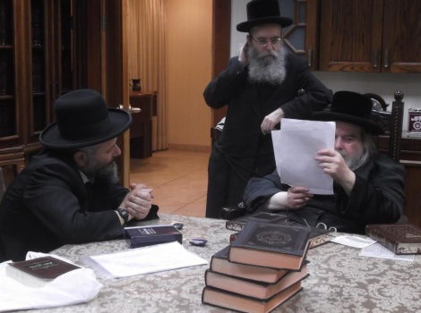 יצירת פאר: ספר "אבן ברורה" מתקבל אצל גדולי ישראל