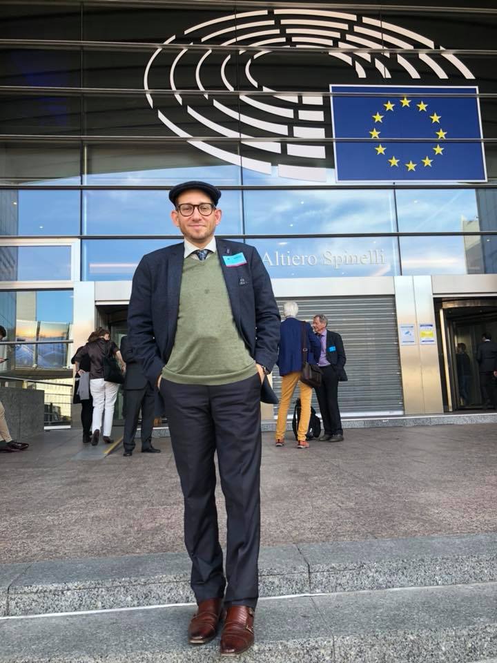 הרב לשעבר, משה אריה פרידמן, במראהו היום