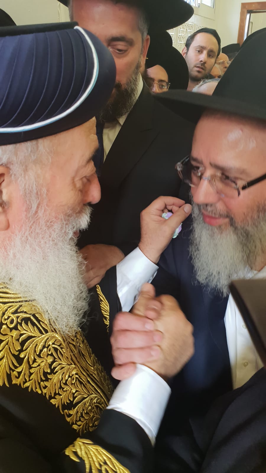 בכי, תפילה וריקודים: ביקור הראשון לציון הגר"ש עמאר במרוקו