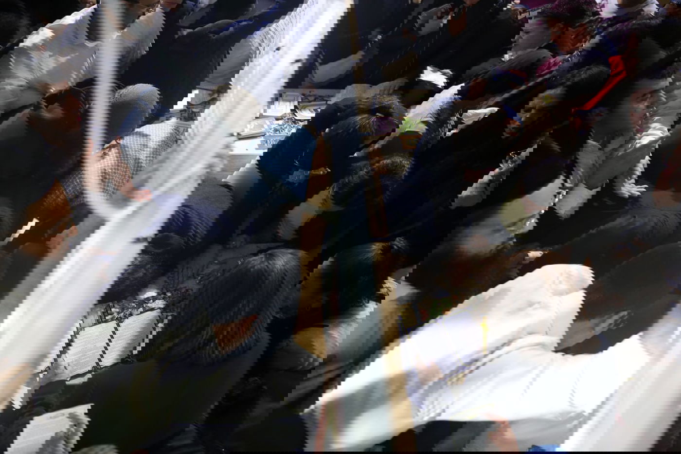 אלפים בקברו של מרן הגר"ע יוסף זצוק"ל