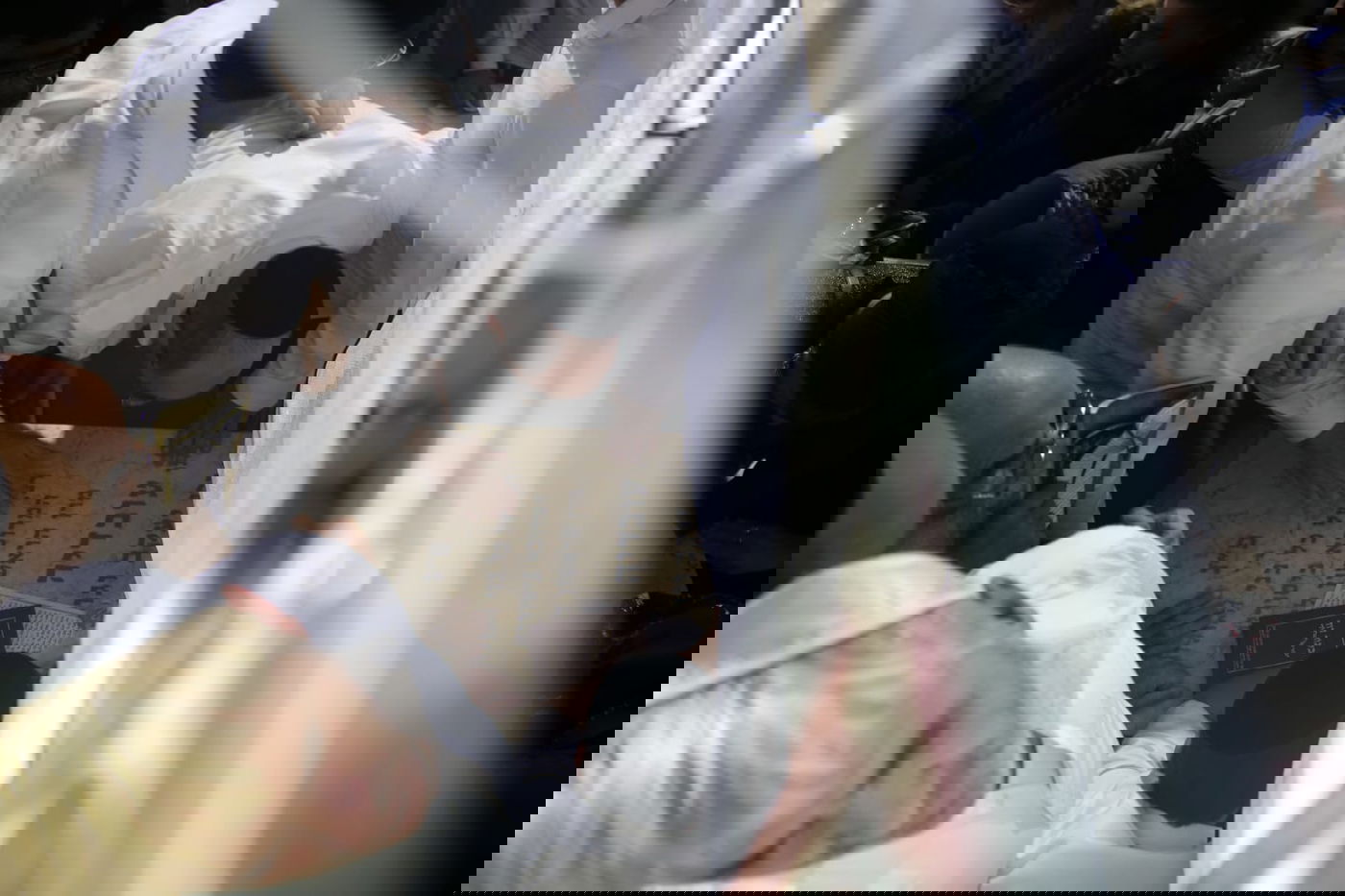 אלפים בקברו של מרן הגר"ע יוסף זצוק"ל