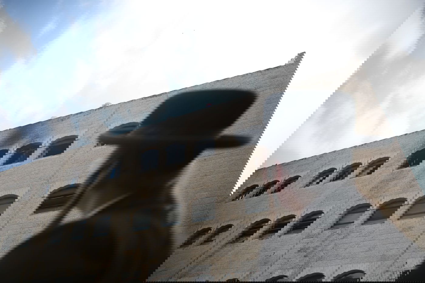 3 נפצעו קל בשריפה שפרצה בישיבה בירושלים