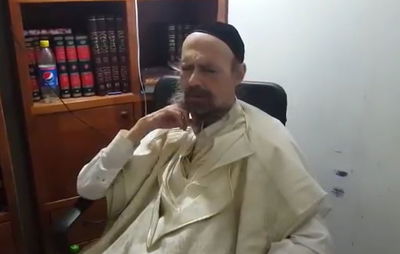 המקובל סיפר: איך הגיע הספר למרן הגר"ע יוסף באמצע הלילה? • צפו