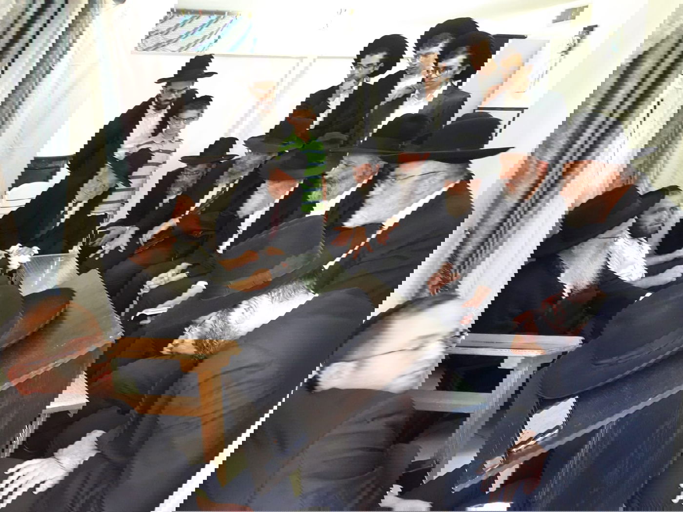 מדוע השר אריה דרעי קיבל על עצמו סדר 'זרעים'?