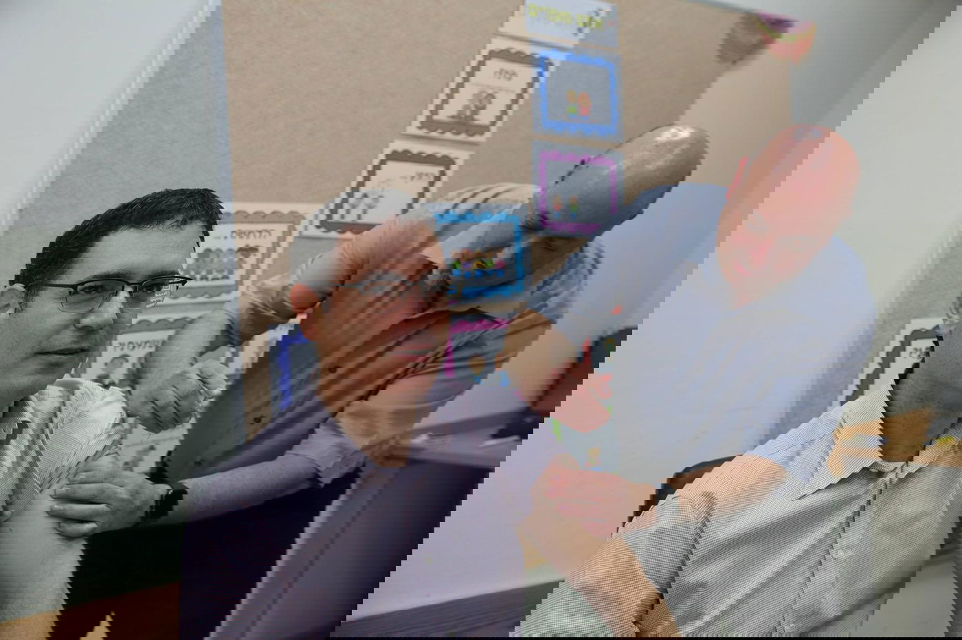 תיעוד: סגן השר ליצמן התחסן נגד שפעת