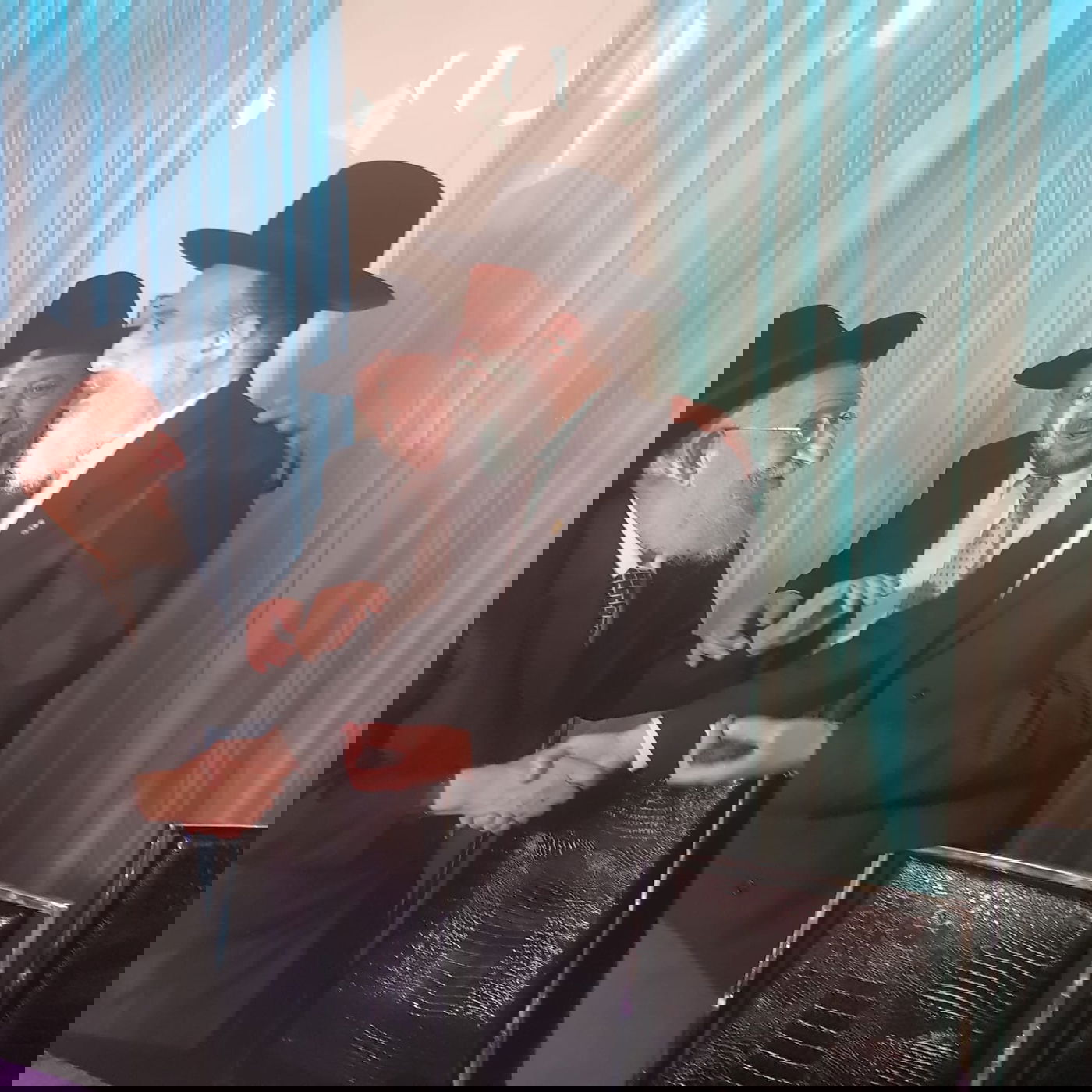 דרעי קטע את ישיבת הקבינט והשתתף בחתונה